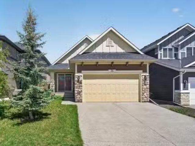 34 Valley Pointe Link Nw, Calgary, AB, T3B 6B6 house for sal.