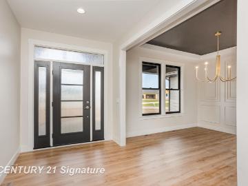 34 W Grove, Freeland, US, MI