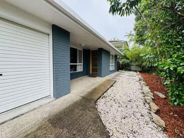 34 Warana Street, NOOSA HEADS, QLD 4567 House for Rent