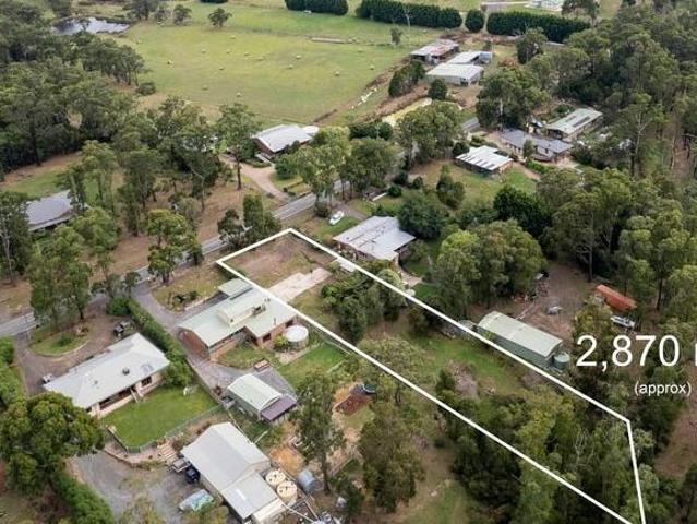 3/4 Acre of Residential Land in Kinglake West