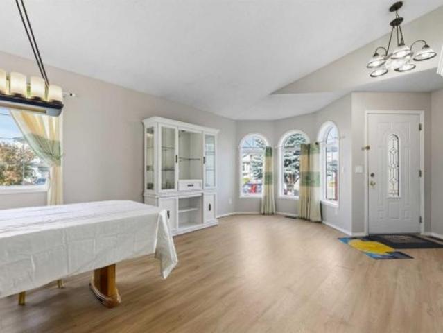 34 Applestone Park Se, Calgary, AB, T2A 7W2 house for sale | Listing ID A2350 | Royal LePage