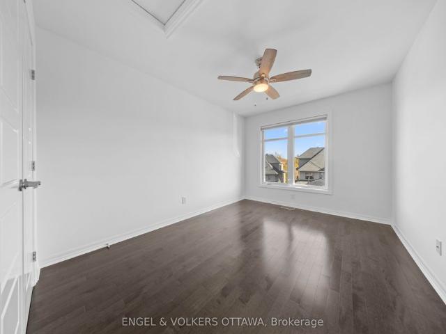34 Aveia Private, Ottawa