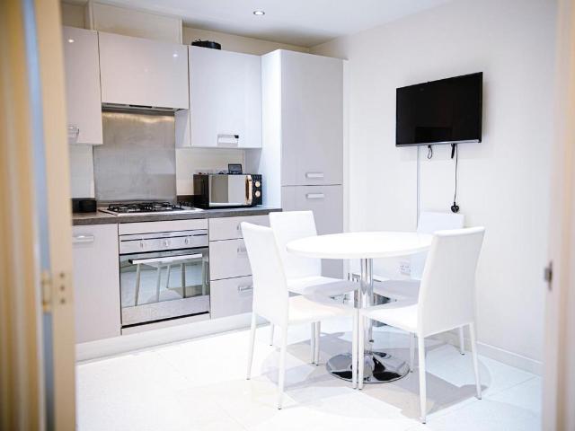 34 Beastow Road, Manchester, M12 5GS, United Kingdom | 3 bed townhouse for rent #138593160 | Rentberry