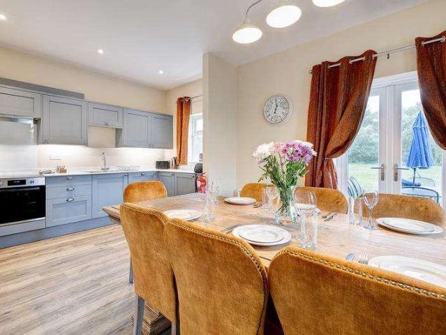 34 bed house for sale