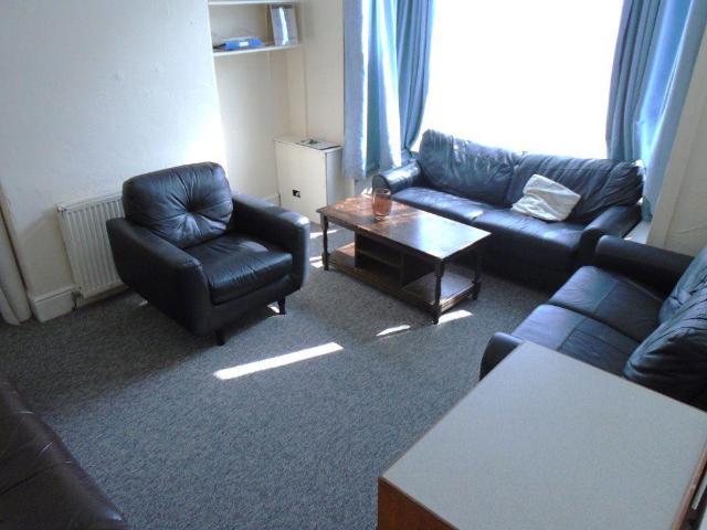 34 Bournbrook Road, B29 7BJ 6 bed house to rent £2,548 pcm £588 pw
