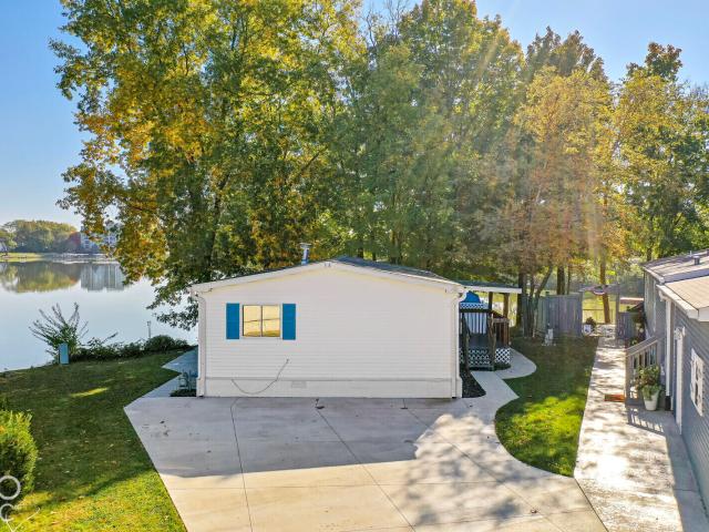 34 Blue Water Drive