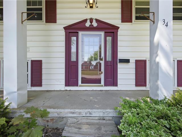 34 Broadway Street