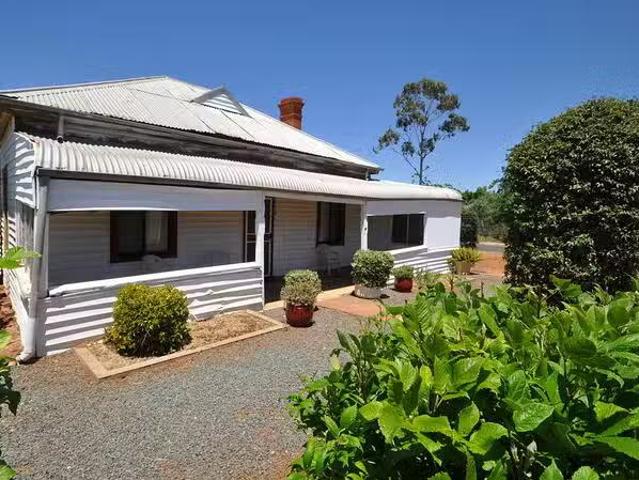 34 Bradley Street, Cobar, NSW 2835
