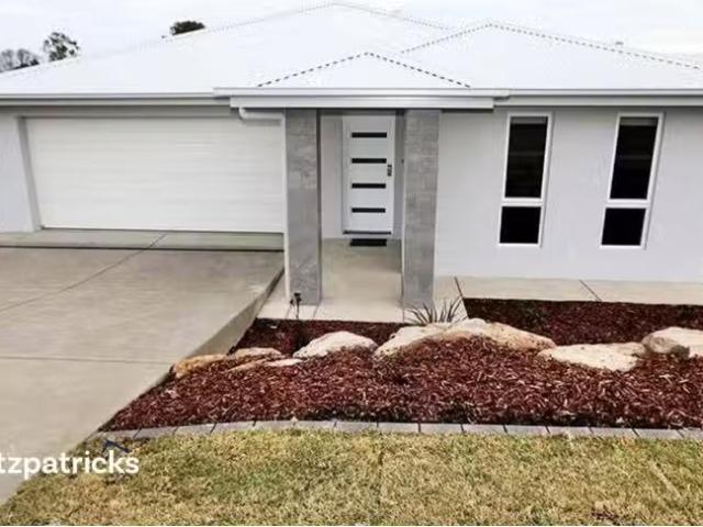 34 Bradman Drive, Boorooma House for rent Listed by Rental De.