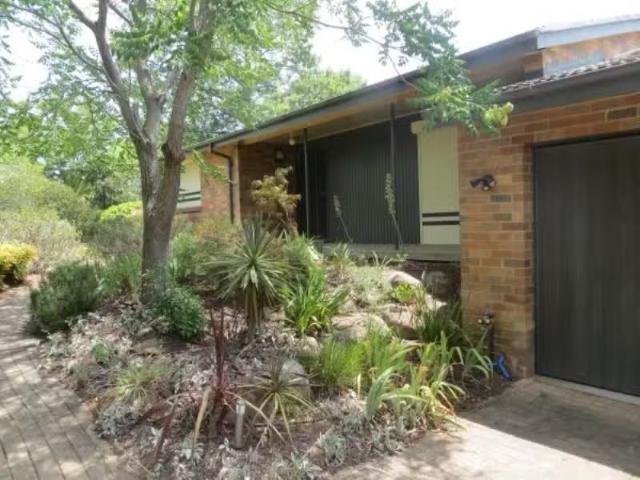 34 Bremer Street, GRIFFITH House for rent Listed by Carly Hut.