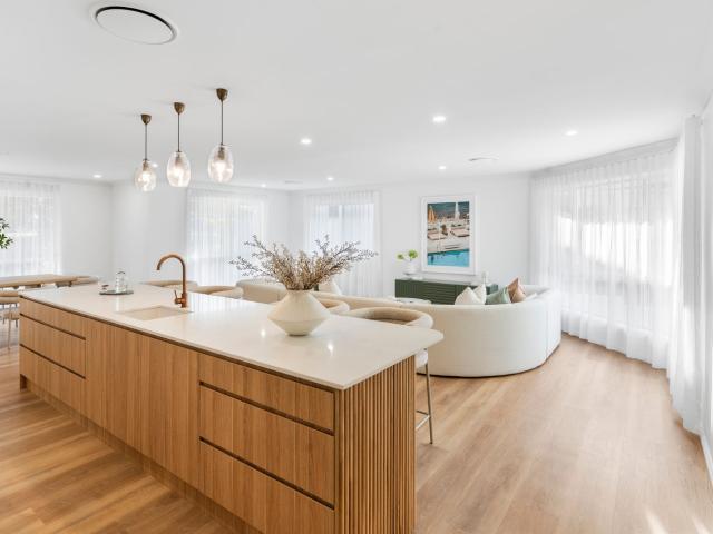 34 Canada Place, ARUNDEL, QLD 4214