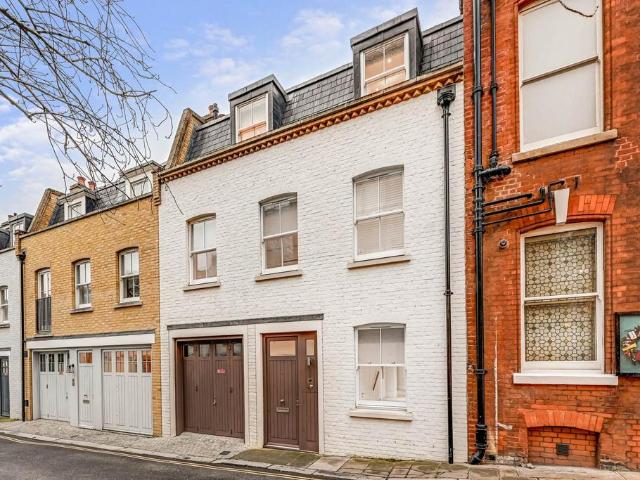 34 Cadogan Lane, London, SW1X 9RT, United Kingdom | 3 bed house for rent #137838132 | Rentberry