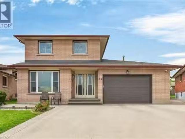 34 Capri Crescent, Hamilton, ON, L8E 4J7 house for sale Lis.