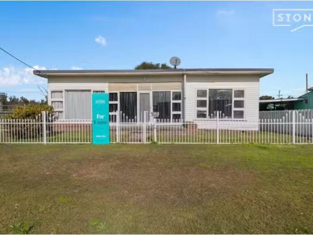 34 Cessnock Road, Weston House for rent Listed by Ella Hughes.
