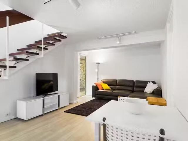 3/4 Crawley Avenue, Crawley, WA 6009
