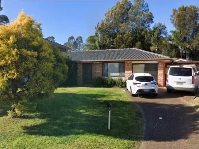 34 Doncaster Avenue, Casula House for rent Listed by Chris Za.