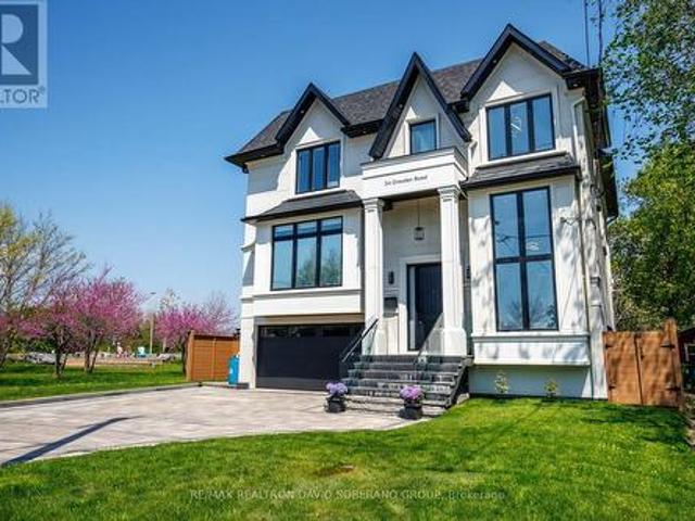 34 Dresden Road, Toronto, ON, M3H 1W9 house for sale | Listing ID C13148 | Royal LePage