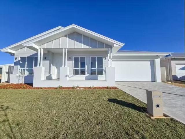 34 Dulcimere Street, TAHMOOR House for rent Listed by Anna Sh.