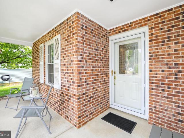 34 Fairfax Drive