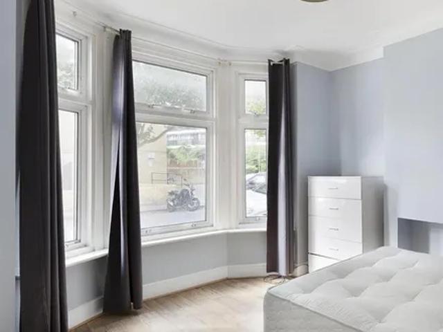 34 Furley Road, London, SE15 1UQ, United Kingdom | 5 bed townhouse for rent #168181444 | Rentberry