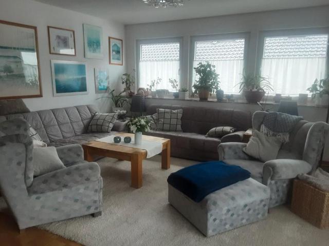 34 Haus, incl. 2 Wohnungen + Gewerbeeinheit, ohne Provision