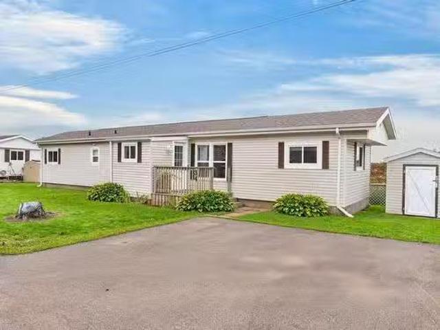 34 Heritage Drive, Cornwall, PE, C0A 1H0 house for sale Lis.