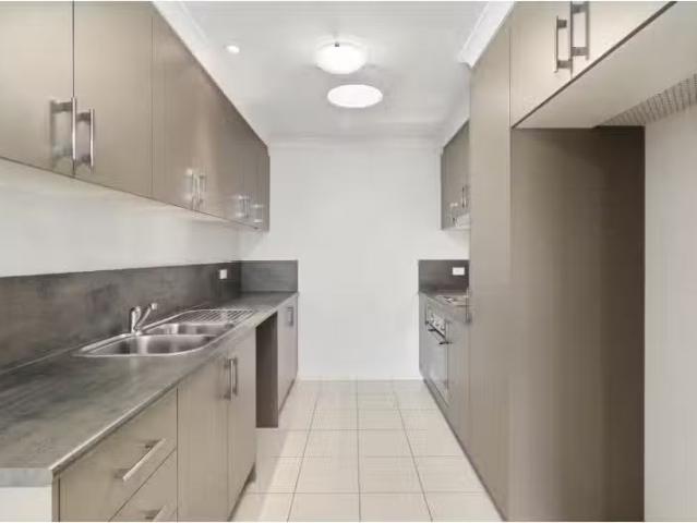 34 James Harrison Street, Dunlop House for rent Listed by Suj.