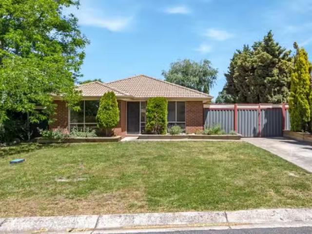 34 Jenkins Dr, Sebastopol VIC 3356 House For Lease