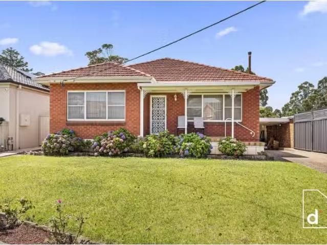 34 Lombard Avenue, Fairy Meadow House for rent Listed by Dign.