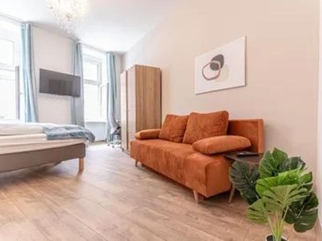 34 m² 2 Zimmer Wohnung mit 1 Schlafzimmer und Wohnzimmer im 1. Stock 1150 Wien ab 5. Oktober für 3 Monate zu vermieten