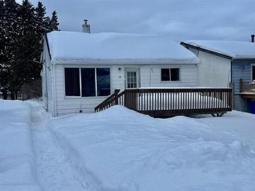 Rat Portage 38a, Ontario - Garden, Cellar