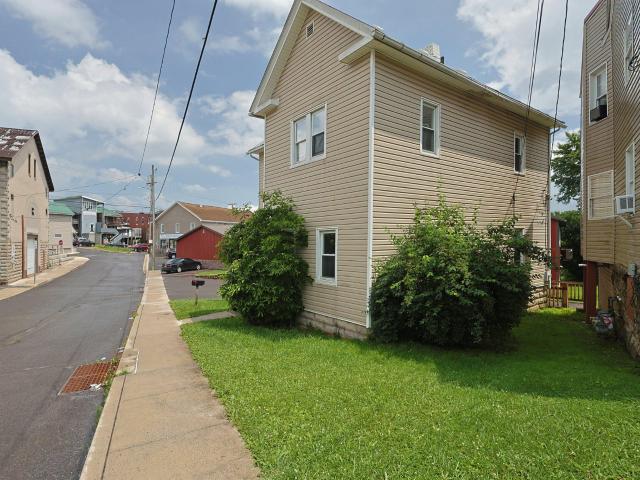 34 Maple Street