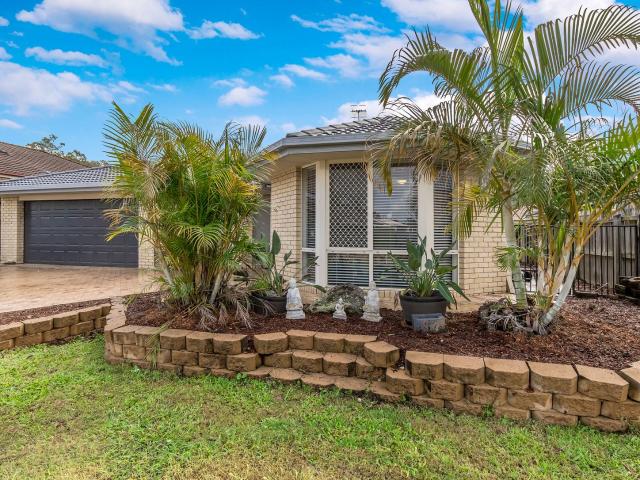 34 Mountain View Crescent, MOUNT WARREN PARK, QLD 4207