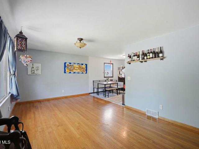 34 Mountainview Avenue