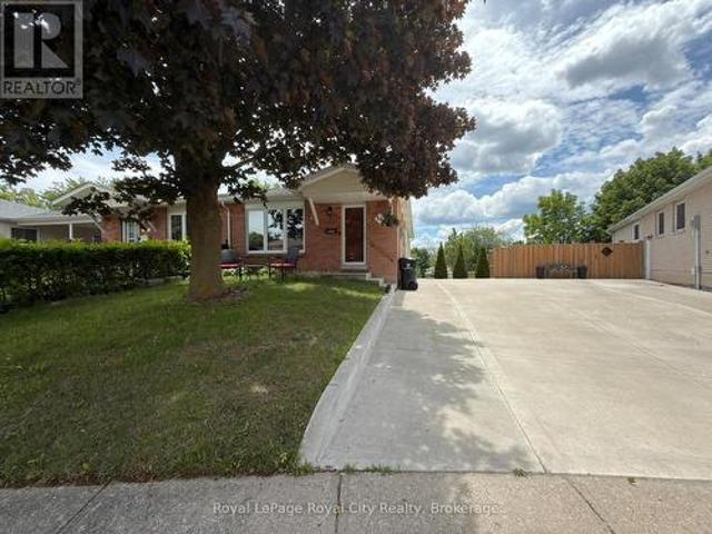 34 Nora Court, Cambridge, ON, N3C 3N1 house for lease | Listing ID X13723 | Royal LePage
