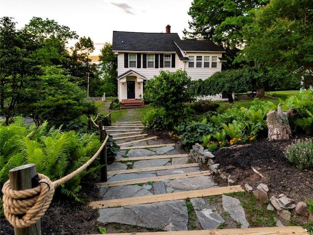 34 Old Mountain Road