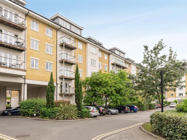 34 Park Lodge Avenue, West Drayton UB7, 1 bed flat to rent, £1,350 pcm | PrimeLocation