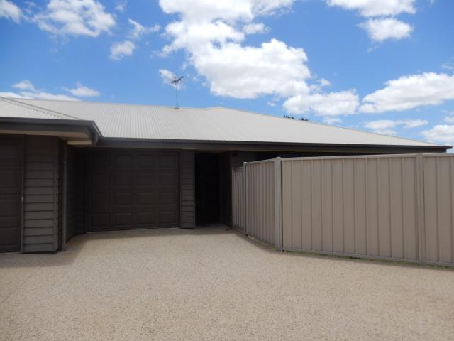 3/4 Parkway Street, Emerald, QLD 4720 House for Rent Ray White Emerald