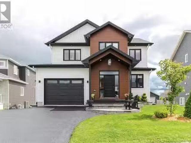 34 Pepperwood Drive, St John'S, NL, A1H 0L3 house for sale.