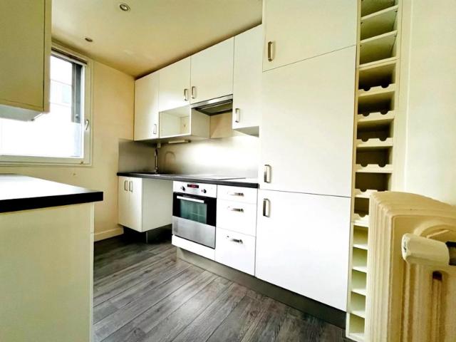 3/4 PIECES 64M2 AVEC PARKING PROCHE PARC