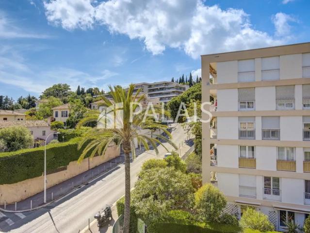 3/4 PIECES AVANT DERNIER ETAGE