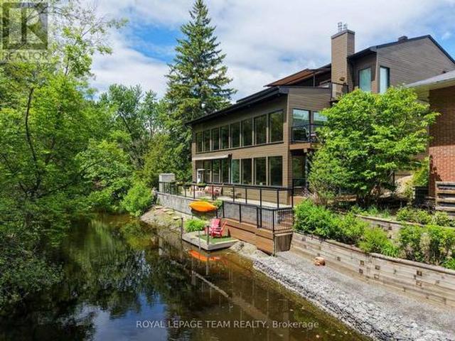 34 Rideauview Terrace, Ottawa, ON, K2C 3R9 Luxury House for sale | Listing ID X13810 | Royal LePage Carriage Trade Luxury Properties