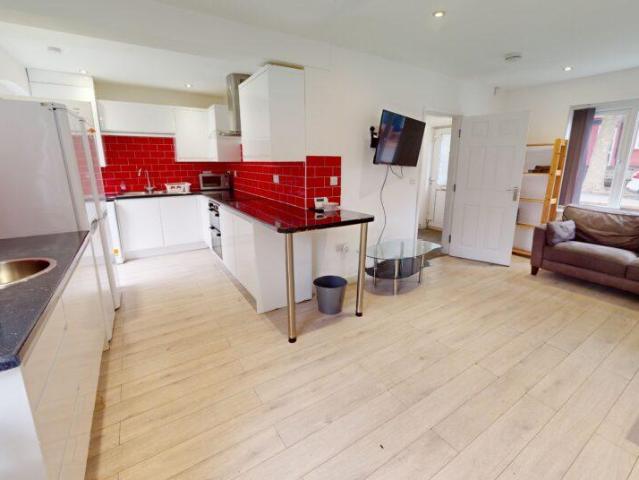 34 Rookery Road, Metchley, B29 7DQ, United Kingdom | 6 bed house for rent #134170408 | Rentberry