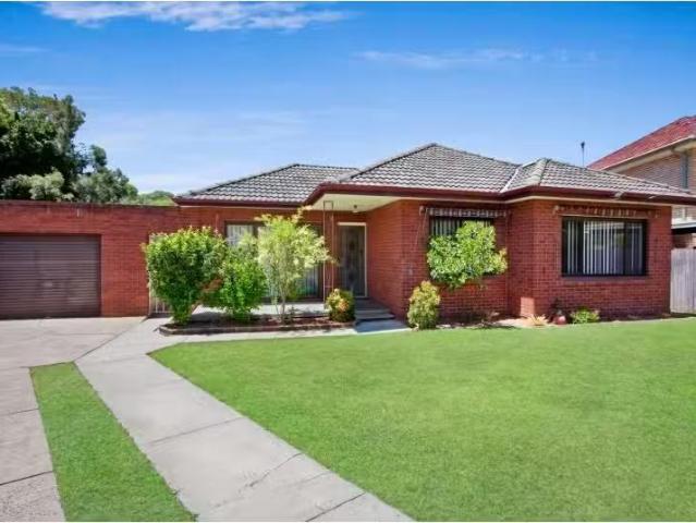 34 Robin Place, Caringbah South House for rent Listed by Nata.