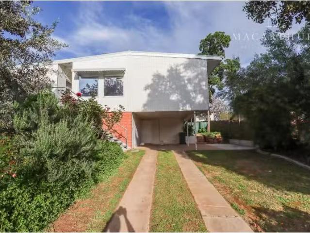 34 Rudd Street, Wagga Wagga House for rent Listed by Leasing.