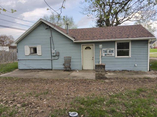34 S High St, Montezuma, OH 45866
