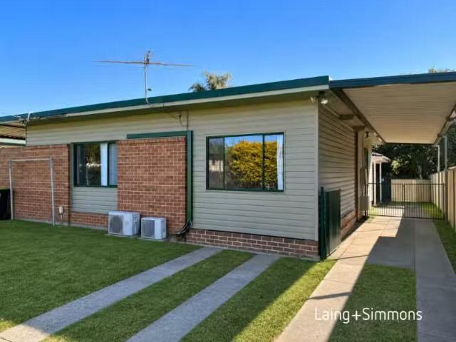 34 Samarai Rd, Whalan House for rent Listed by Christen Sims.