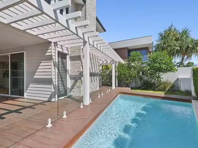 34 Stephens Street, Burleigh Heads, QLD 4220