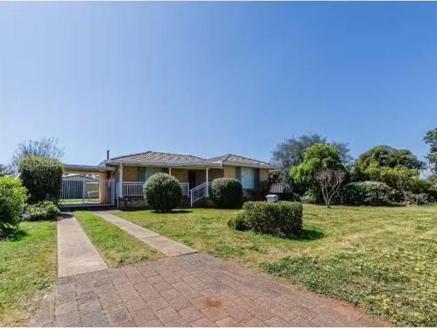 34 Sturt Circle, DUBBO House for rent Listed by Kristy Barber.
