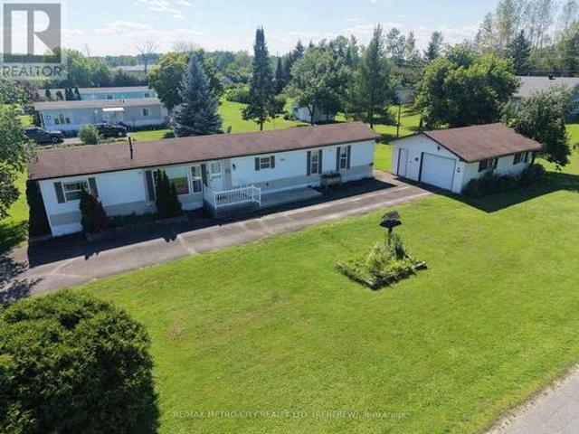 34 Sunset Lane, Horton, ON, K7V 0A5 house for sale | Listing ID X13628 | Royal LePage